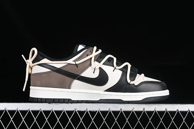 All Categories Nk SB Dunk Series Nk SB Dunk Low Low-top Sneakers Nk Dunk Low Retro "Black" Tricky Doll Time and Space Dust Minimalist Retro Black Brown SB Strap Low-top Casual Sneakers DD1391-100